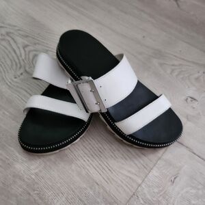 Sorel Roaming Buckle White Leather Slide Sandals Women’s Size 7.5